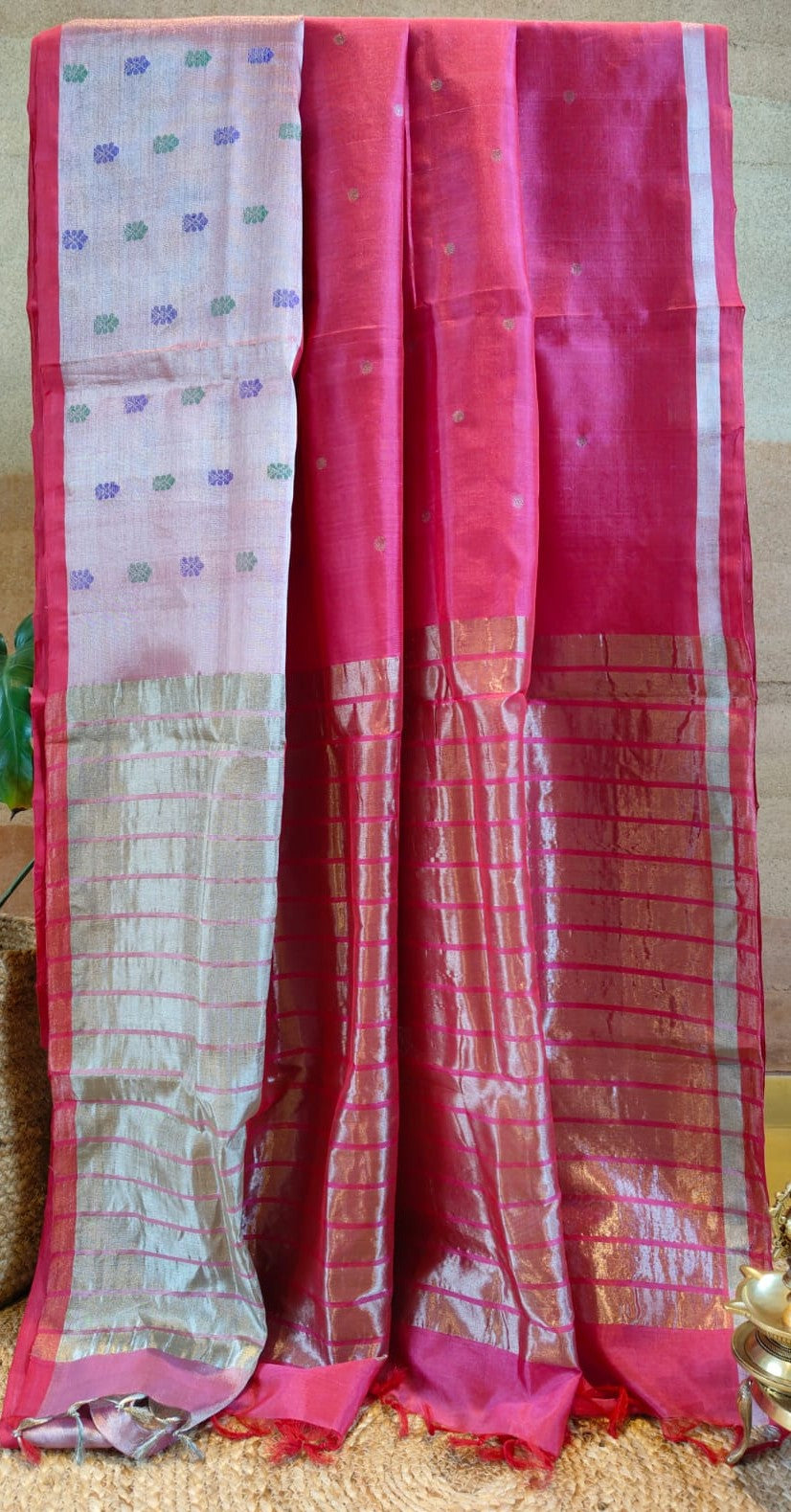 Pure Mangalgiri Pink silk cotton with butti border and running blouse
