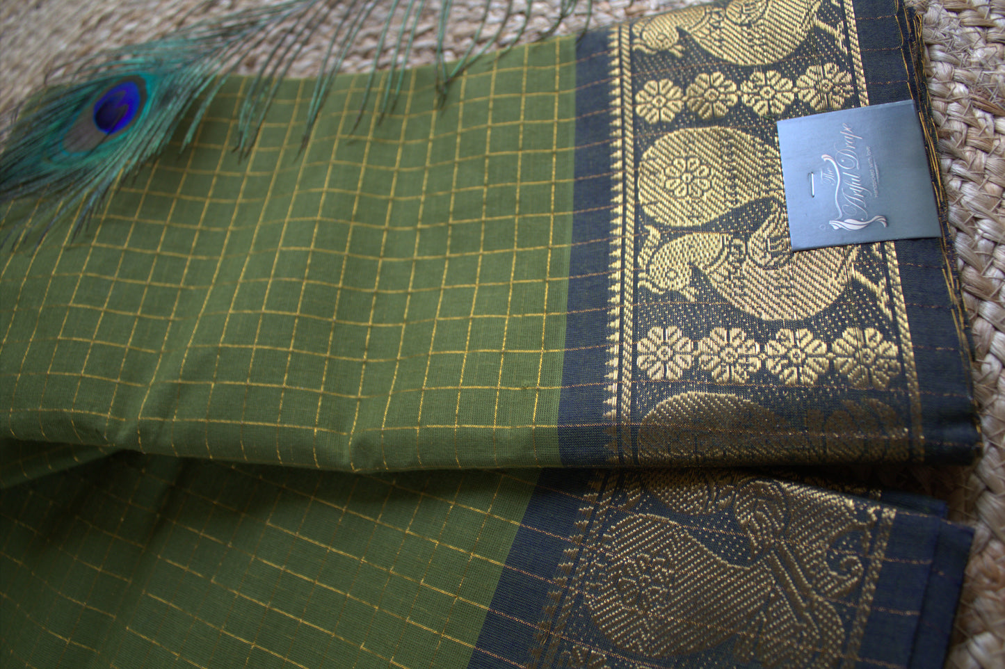 Madhurai Sungudi Dark Green saree with Zari border (without blouse)