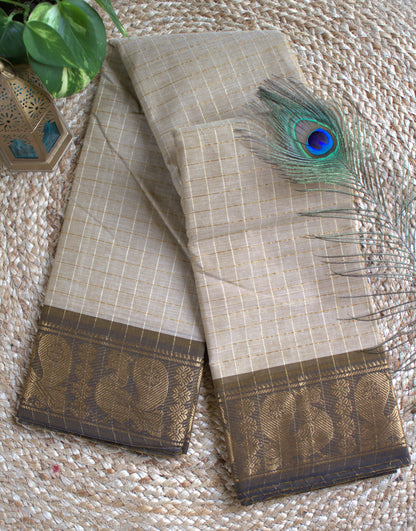 Madhurai sungudi Beige color saree with zari border (without blouse)
