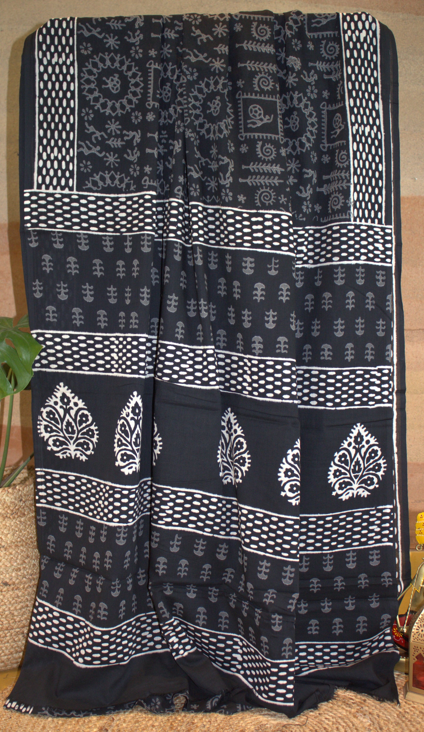 Mul Cotton Black Saree Dabu print