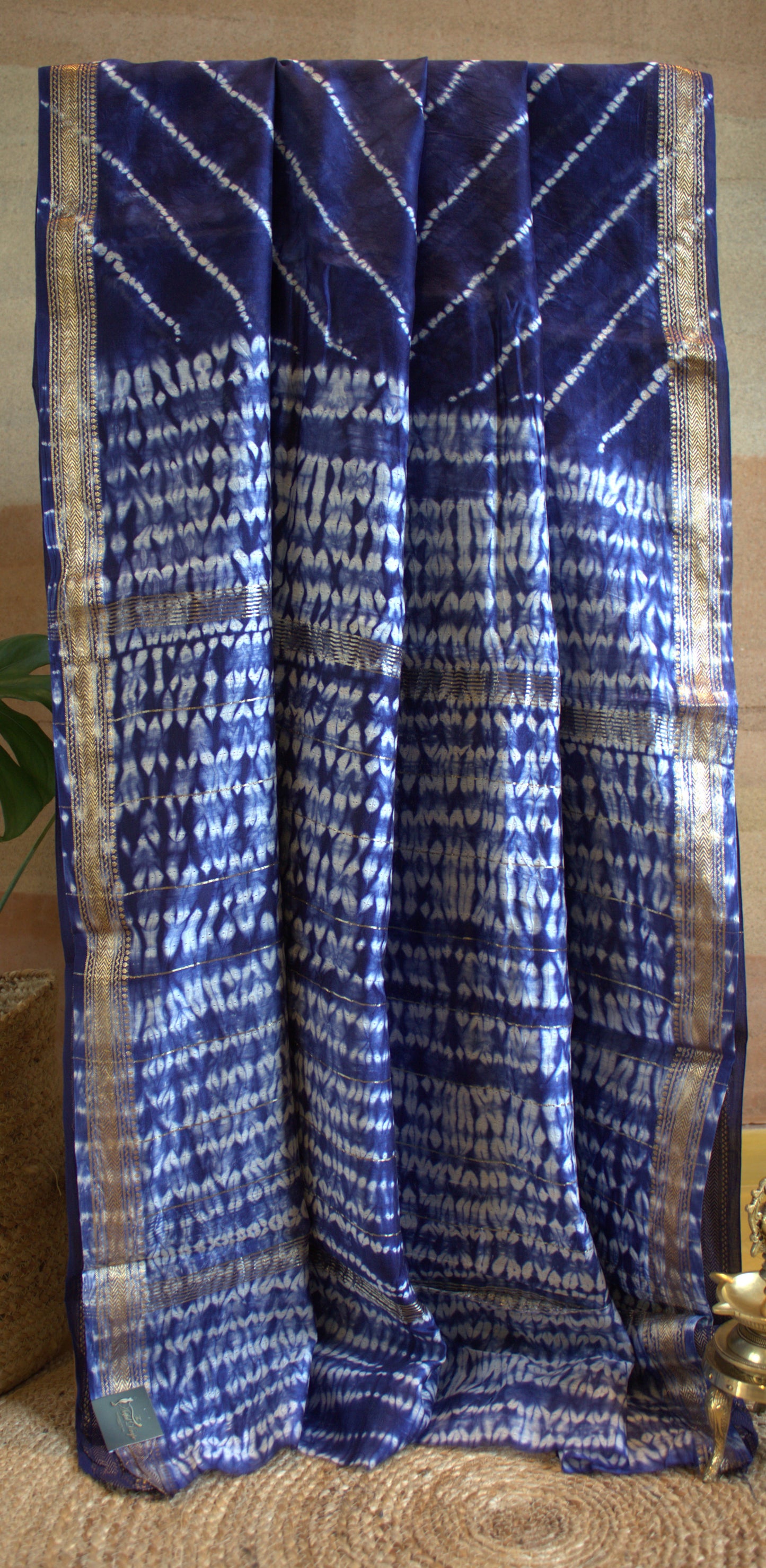 Maheshwari silk Blue tie and dye saree with contrast blouse