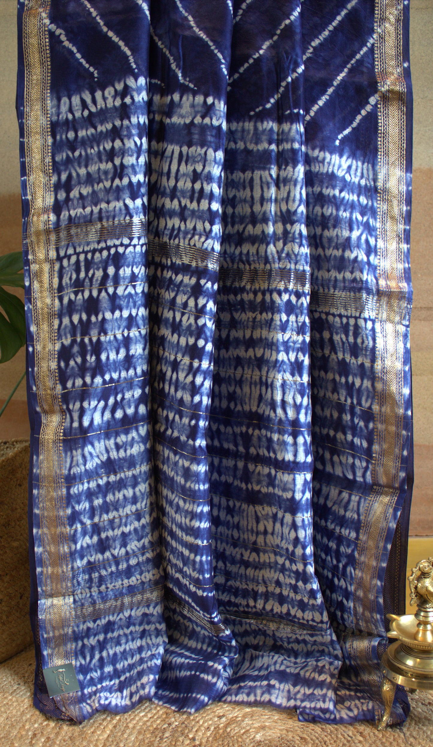 Maheshwari silk Blue tie and dye saree with contrast blouse