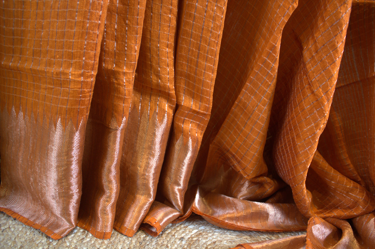 Matka Burnt orange Silk saree with checks and running blouse