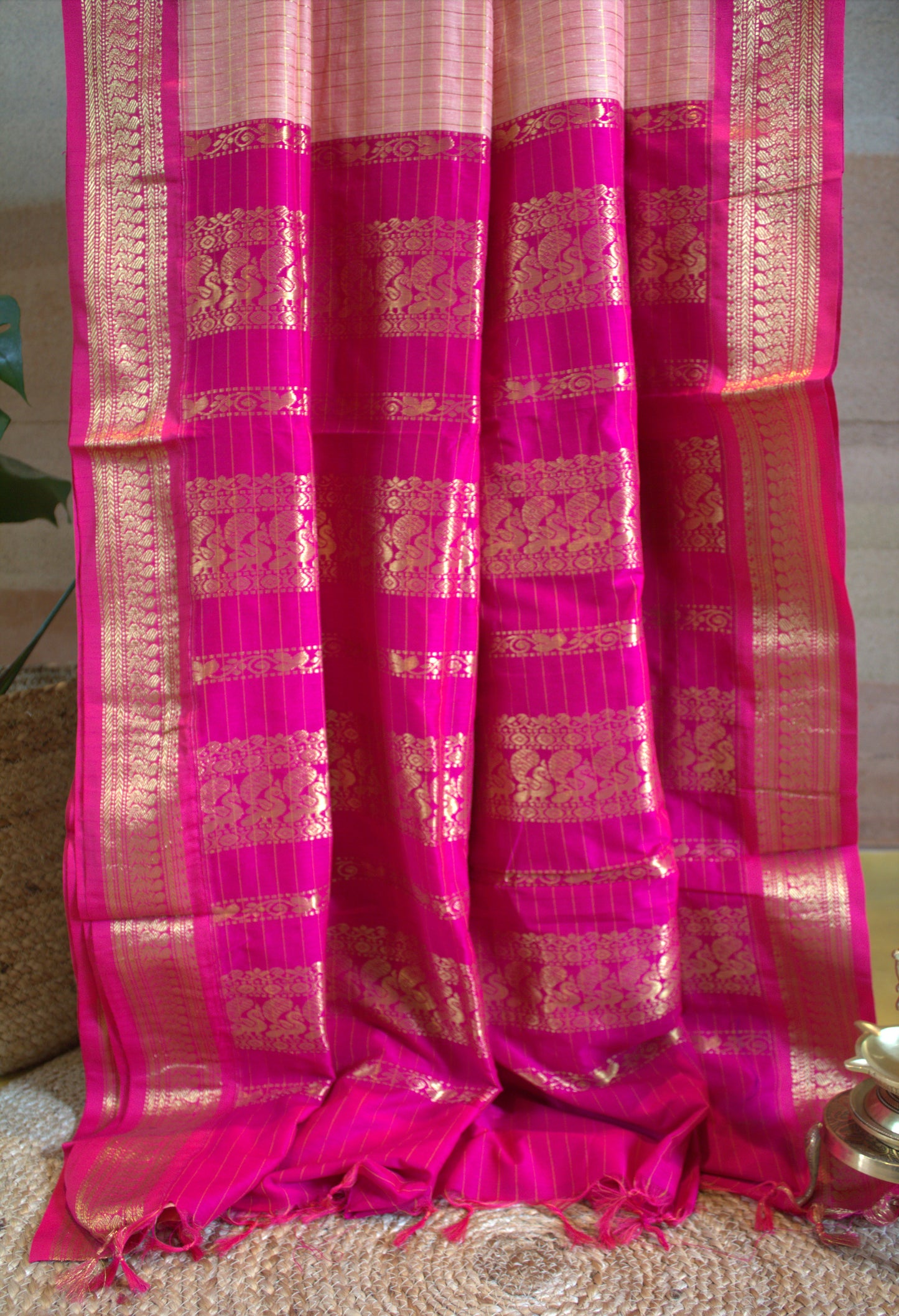 Kalyani cotton Pink saree with rani pink golden zari border and running blouse