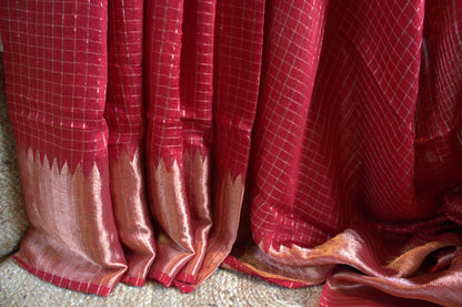 Matka Red Silk saree with checks and running blouse