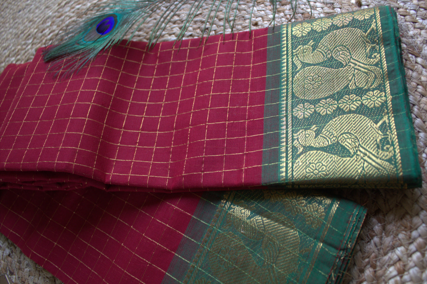 Madhurai Sungudi Red saree with Green zari border (without blouse)